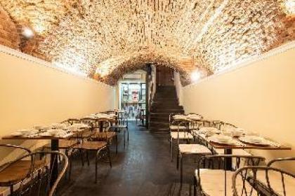 Sloping Ceilings Apartment | Puerta del Sol | A064 - image 17