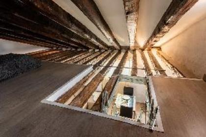 Sloping Ceilings Apartment | Puerta del Sol | A065 - image 14