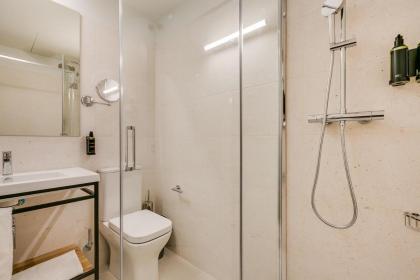Home Art Apartments Chamberí - image 28