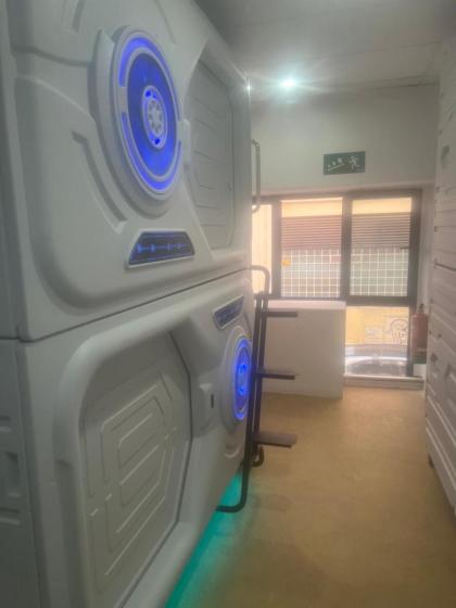 flor hostel capsules - image 16
