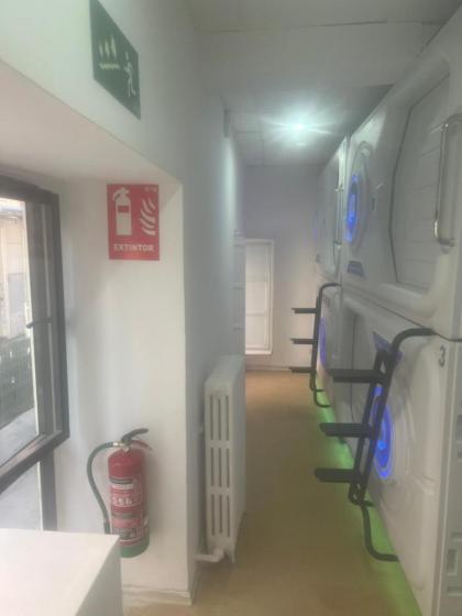 flor hostel capsules - image 17