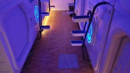 flor hostel capsules - image 21