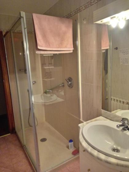 Room in Guest room - H Individual In Reformed Residence has wifi and center num211 - image 3