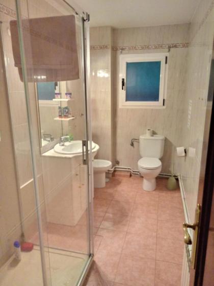Room in Guest room - H Individual In Reformed Residence has wifi and center num211 - image 5
