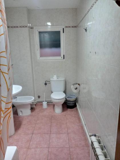 Room in Guest room - H Individual In Reformed Residence has wifi and center num211 - image 6
