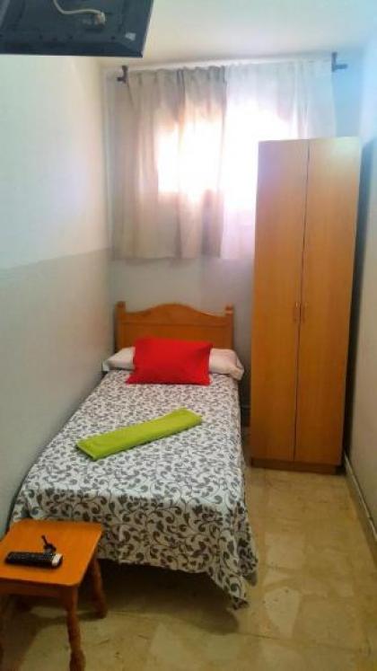 Hostal El Peine - image 10