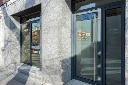 Vallecas Mini Hotel by Olala Homes