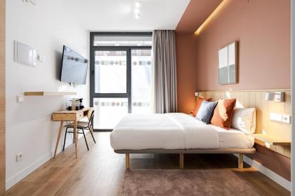 Vallecas Mini Hotel by Olala Homes - image 22