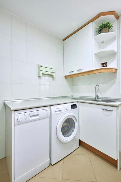 Lagasca Comfort by Presidence Rentals - image 7