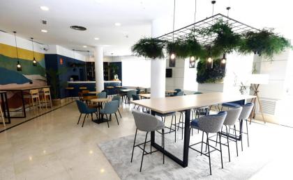 Travelodge Madrid Coslada Aeropuerto - image 8
