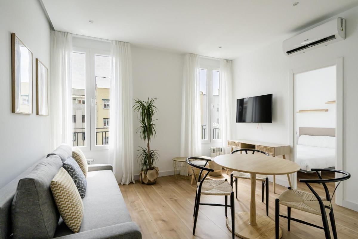 apartamento reformado en metro IBIZA - main image