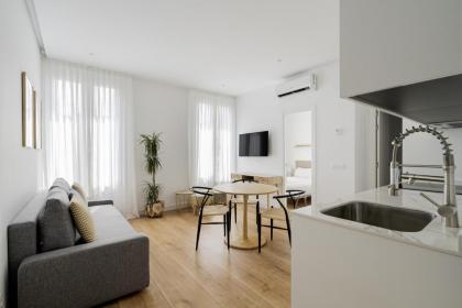 apartamento reformado en metro IBIZA - image 2