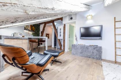 apartamento reformado en la plaza mayor - image 10