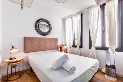apartamento reformado en la plaza mayor - image 16