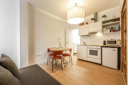 apartamento reformado en tirso de molina - image 21
