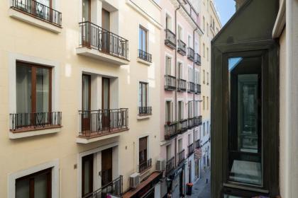 apartamento de lujo en la plaza pedro zerolo al lado de gran via - image 23