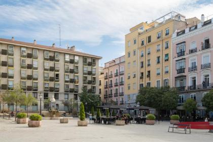 apartamento de lujo en la plaza pedro zerolo al lado de gran via - image 25