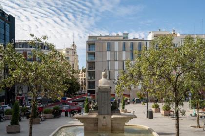 apartamento de lujo en la plaza pedro zerolo al lado de gran via - image 26