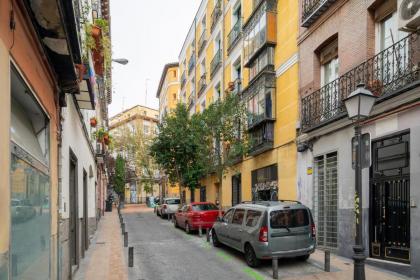 apartamento de diseño en el centro - image 24