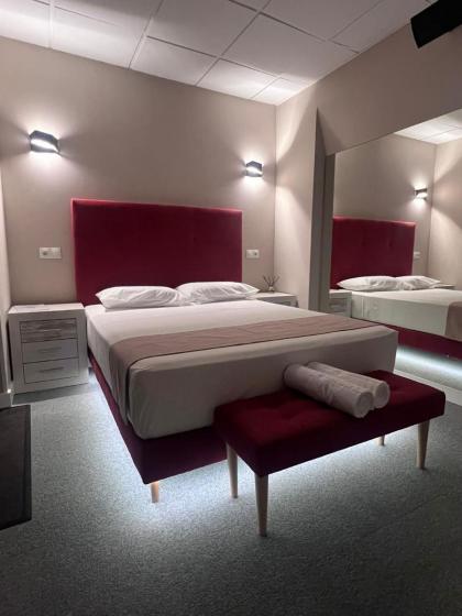 Rooms Luxury Madrid - image 21