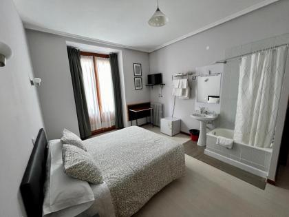 Hostal Conde De Alba