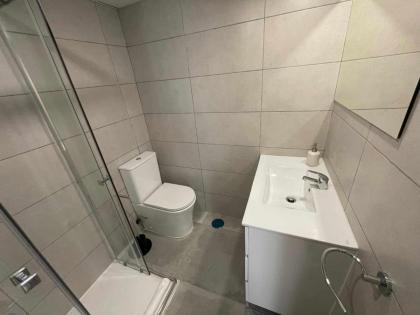Apartamento con terraza y vistas AlcaláRetiro - image 28