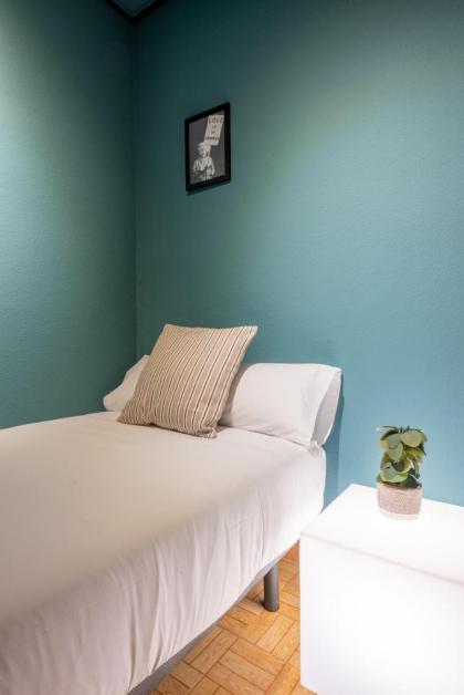 Ideal Hostel Madrid - image 23