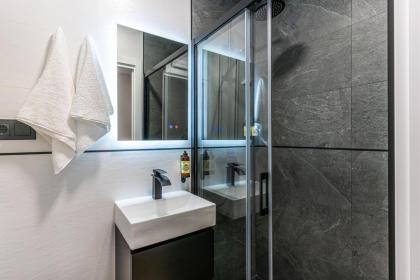 VR LATINA APARTMENTS - image 30