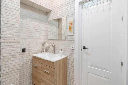 Luminoso y céntrico Apt 2 Hab - image 24