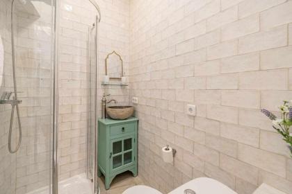 Luminoso y céntrico Apt 2 Hab - image 28