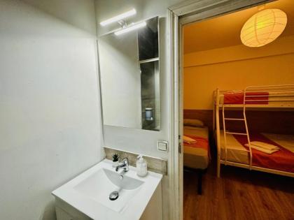 Punta me rooms in Madrid Downtown - image 24