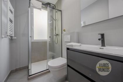 Confortable piso de 3hab en el Centro de Madrid - image 12
