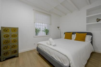 Nuevo piso para 7pax en el corazon del Rastro - image 10
