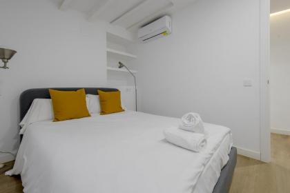 Nuevo piso para 7pax en el corazon del Rastro - image 11
