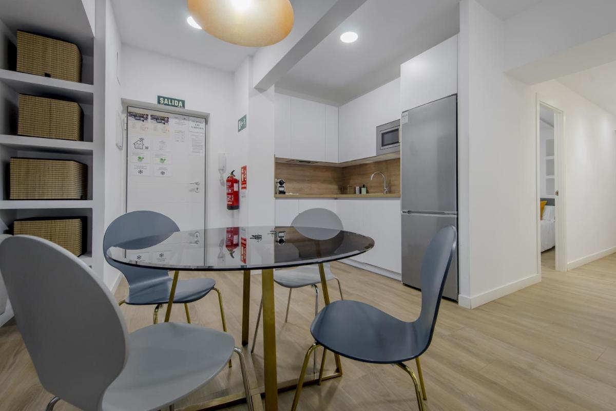 Nuevo piso para 7pax en el corazon del Rastro - image 5