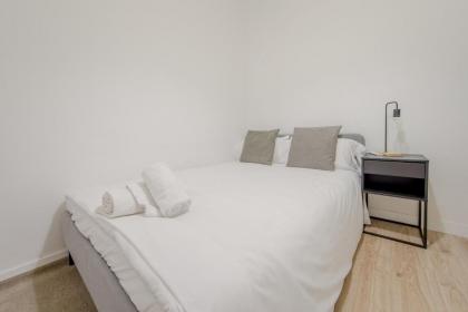 Premium Apt para 9pax en Calle Olmo - Centro de Madrid - image 24