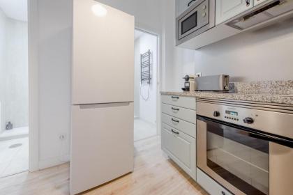 Premium Apt para 9pax en Calle Olmo - Centro de Madrid - image 26