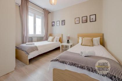 Calido apartamento de 3 hab en el Centro de Madrid - image 23
