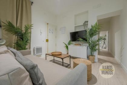 New Apt de 7pax en el corazon de Malasana