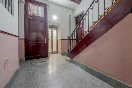 New Apt de 7pax en el corazon de Malasana - image 29