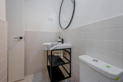 Modern Apt & Cool interior design a 20 metros del Retiro - image 23