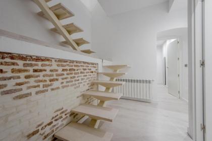 Cool&SoHo Style Apt 9pax Calle Luciente-La Latina - image 12