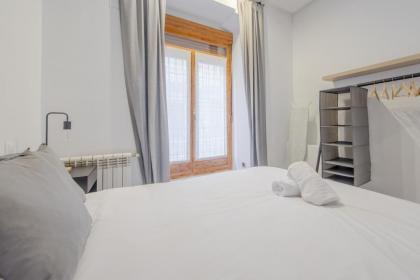 Cool&SoHo Style Apt 9pax Calle Luciente-La Latina - image 15
