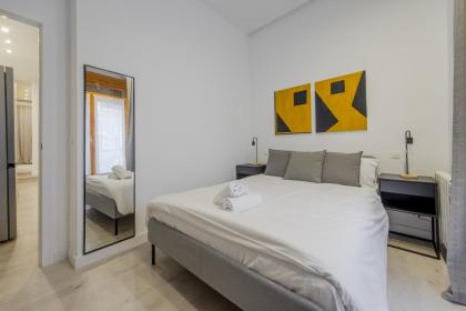 Cool&SoHo Style Apt 9pax Calle Luciente-La Latina - image 26