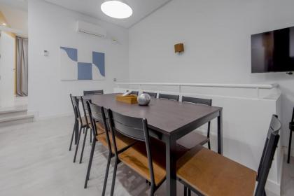 Cool&SoHo Style Apt 9pax Calle Luciente-La Latina - image 6