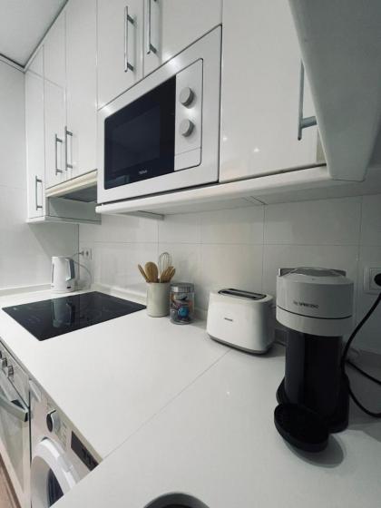 New Stylish Apt 5pax en la Plaza de Espana - image 12