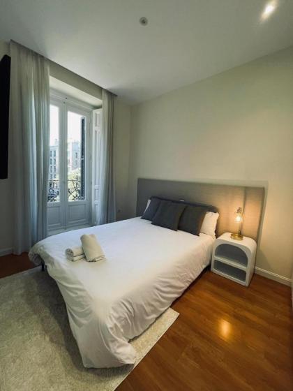 New Stylish Apt 5pax en la Plaza de Espana - image 16