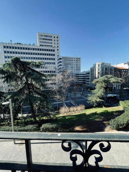 New Stylish Apt 5pax en la Plaza de Espana - image 27