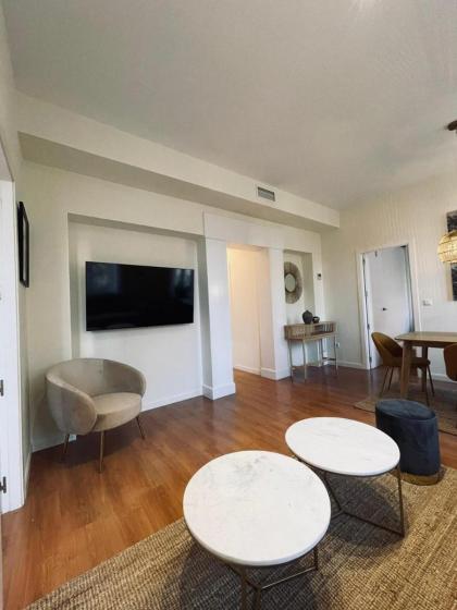 New Stylish Apt 5pax en la Plaza de Espana - image 3