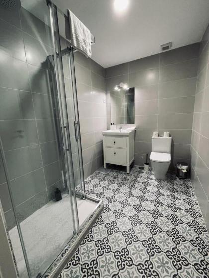 Centrico Apt 9pax en Calle Barco a 1 minuto de Gran Via - image 9